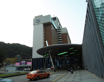 워커힐호텔 별관.jpg